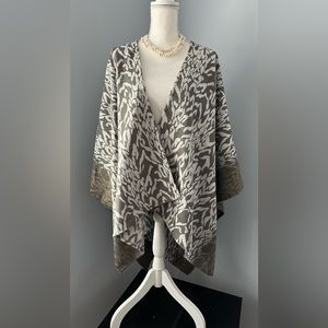 CHICOS WOMENS GREY TONAL ACRYLIC WOVEN WRAP PONCHO - FITS ALL